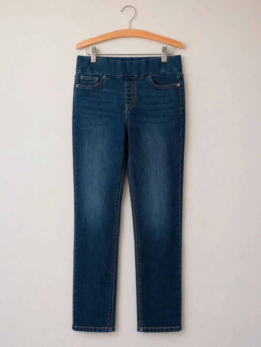 Liz Claiborne | Women's 8 | Pull On Jean